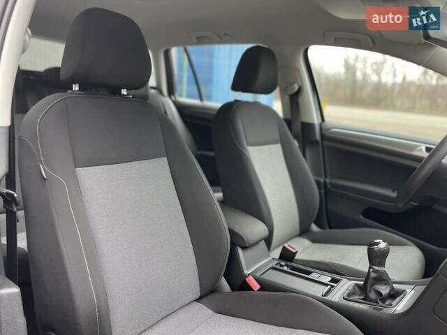 Чорний Фольксваген Гольф, об'ємом двигуна 1.6 л та пробігом 250 тис. км за 9900 $, фото 52 на Automoto.ua