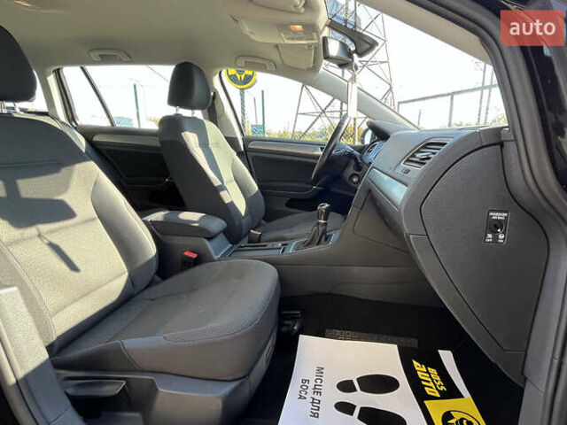 Черный Фольксваген Гольф, объемом двигателя 0 л и пробегом 215 тыс. км за 10300 $, фото 20 на Automoto.ua