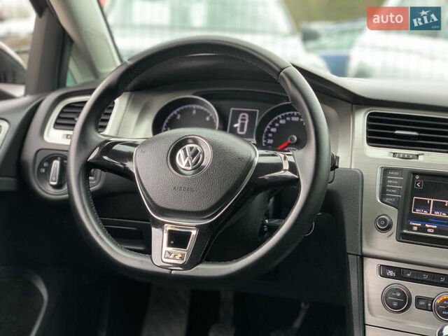 Черный Фольксваген Гольф, объемом двигателя 2 л и пробегом 260 тыс. км за 11399 $, фото 46 на Automoto.ua
