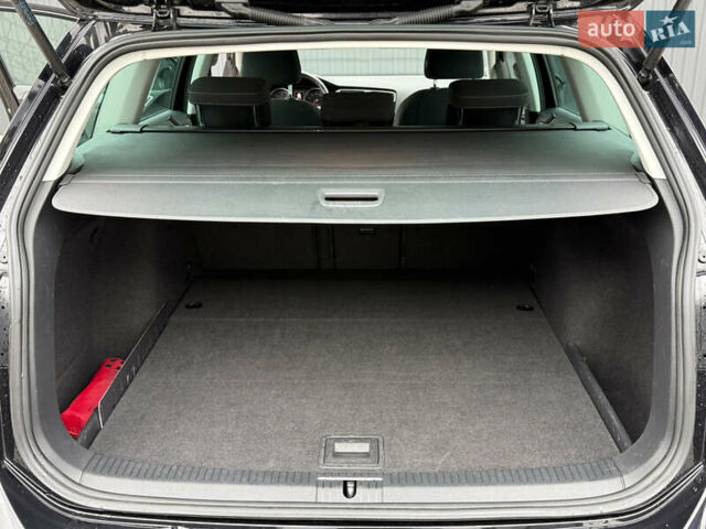 Черный Фольксваген Гольф, объемом двигателя 2 л и пробегом 236 тыс. км за 12450 $, фото 57 на Automoto.ua