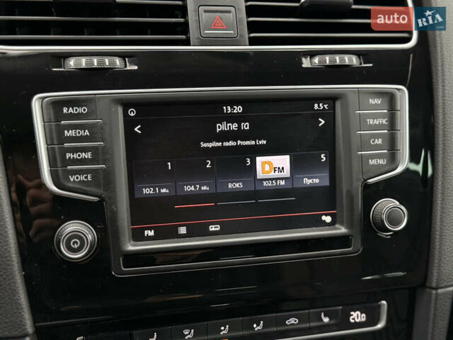 Черный Фольксваген Гольф, объемом двигателя 2 л и пробегом 236 тыс. км за 12450 $, фото 41 на Automoto.ua