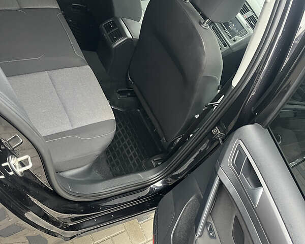 Черный Фольксваген Гольф, объемом двигателя 1.6 л и пробегом 246 тыс. км за 10150 $, фото 20 на Automoto.ua