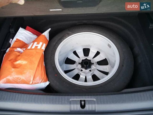 Черный Фольксваген Гольф, объемом двигателя 1.6 л и пробегом 221 тыс. км за 11100 $, фото 8 на Automoto.ua