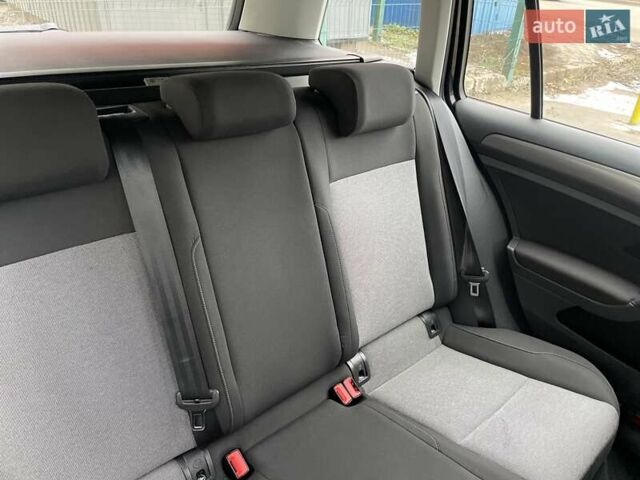 Чорний Фольксваген Гольф, об'ємом двигуна 1.6 л та пробігом 250 тис. км за 9900 $, фото 53 на Automoto.ua