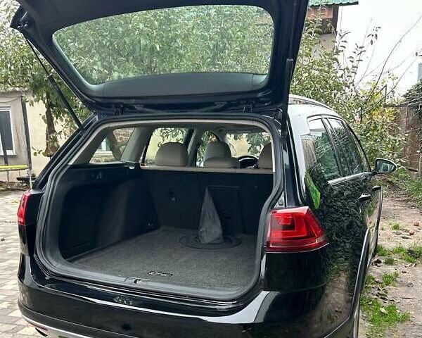 Черный Фольксваген Гольф, объемом двигателя 1.8 л и пробегом 197 тыс. км за 10800 $, фото 12 на Automoto.ua