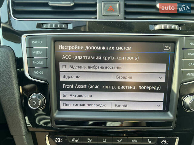 Черный Фольксваген Гольф, объемом двигателя 1.97 л и пробегом 287 тыс. км за 15300 $, фото 55 на Automoto.ua