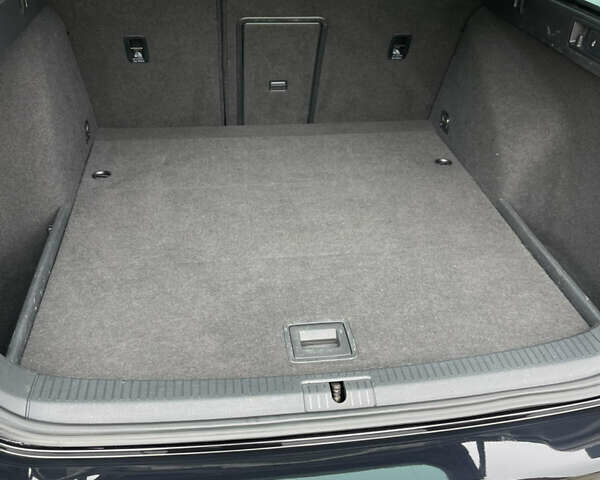 Чорний Фольксваген Гольф, об'ємом двигуна 1.6 л та пробігом 215 тис. км за 12800 $, фото 15 на Automoto.ua