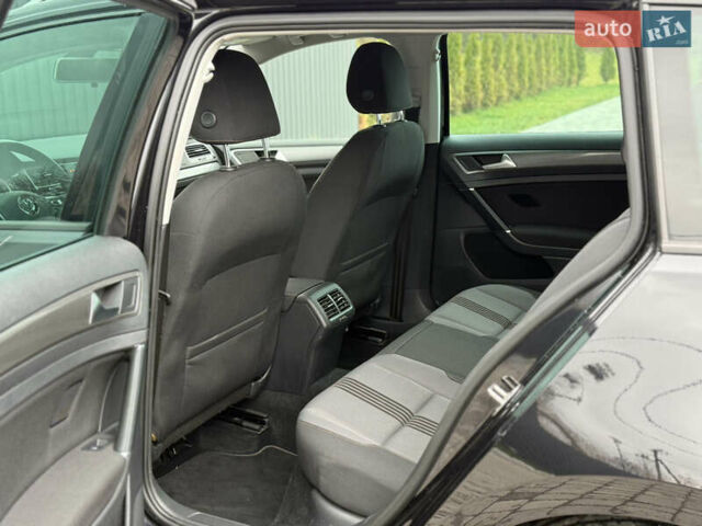 Черный Фольксваген Гольф, объемом двигателя 2 л и пробегом 236 тыс. км за 12450 $, фото 19 на Automoto.ua