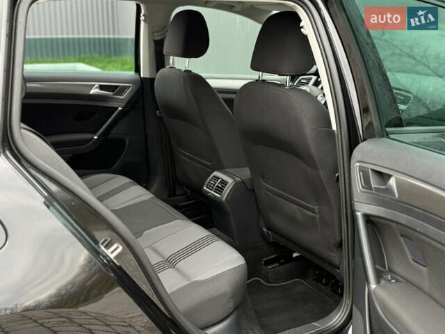 Черный Фольксваген Гольф, объемом двигателя 2 л и пробегом 236 тыс. км за 12450 $, фото 23 на Automoto.ua