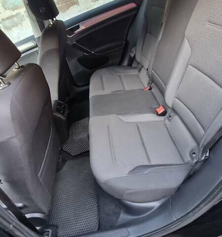 Черный Фольксваген Гольф, объемом двигателя 1.8 л и пробегом 174 тыс. км за 9200 $, фото 64 на Automoto.ua