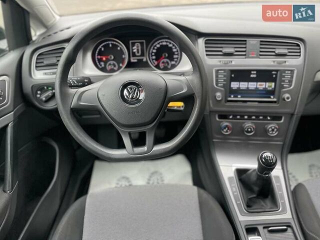 Чорний Фольксваген Гольф, об'ємом двигуна 1.6 л та пробігом 250 тис. км за 9900 $, фото 13 на Automoto.ua