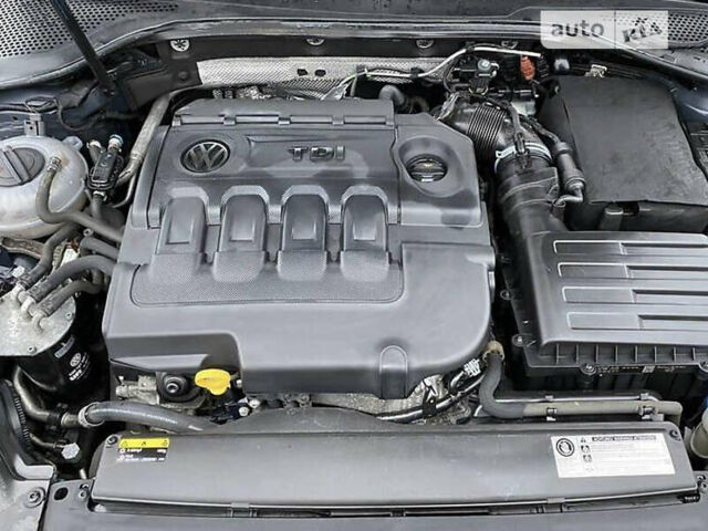 Черный Фольксваген Гольф, объемом двигателя 2 л и пробегом 283 тыс. км за 12150 $, фото 25 на Automoto.ua