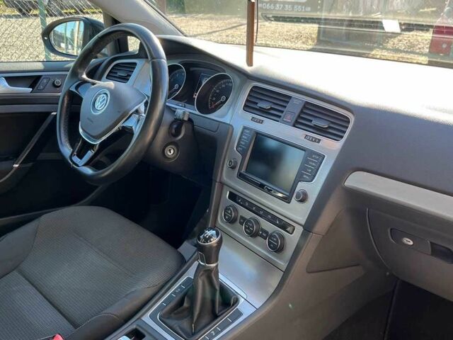 Черный Фольксваген Гольф, объемом двигателя 1.4 л и пробегом 215 тыс. км за 10300 $, фото 19 на Automoto.ua