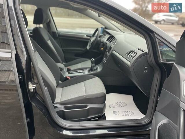 Чорний Фольксваген Гольф, об'ємом двигуна 1.6 л та пробігом 250 тис. км за 9900 $, фото 51 на Automoto.ua