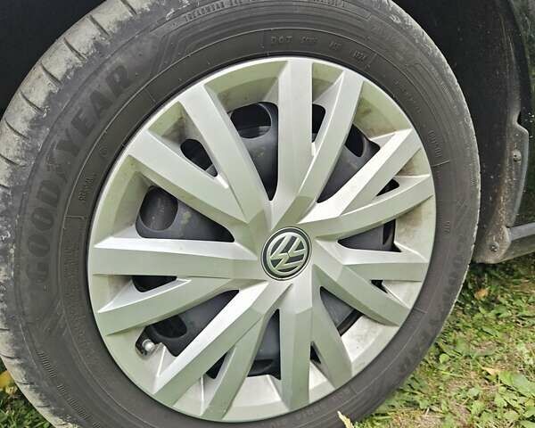 Черный Фольксваген Гольф, объемом двигателя 1.97 л и пробегом 213 тыс. км за 13500 $, фото 8 на Automoto.ua