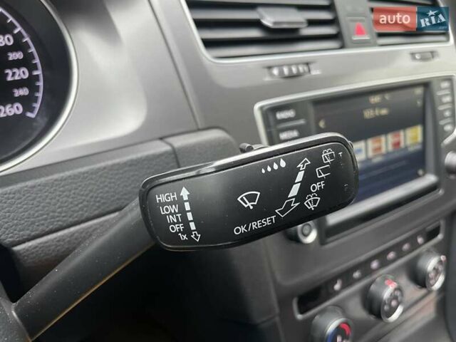 Чорний Фольксваген Гольф, об'ємом двигуна 1.6 л та пробігом 250 тис. км за 9900 $, фото 15 на Automoto.ua