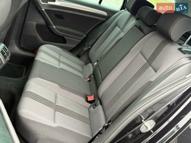 Черный Фольксваген Гольф, объемом двигателя 2 л и пробегом 236 тыс. км за 12450 $, фото 22 на Automoto.ua