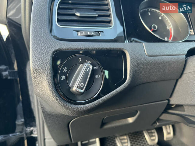 Черный Фольксваген Гольф, объемом двигателя 1.6 л и пробегом 235 тыс. км за 13700 $, фото 25 на Automoto.ua