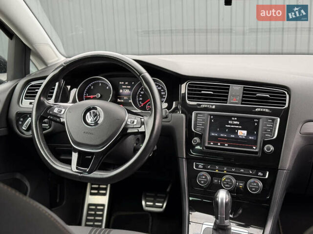 Черный Фольксваген Гольф, объемом двигателя 2 л и пробегом 236 тыс. км за 12450 $, фото 37 на Automoto.ua