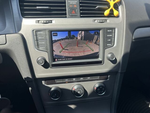 Черный Фольксваген Гольф, объемом двигателя 1.8 л и пробегом 99 тыс. км за 11999 $, фото 11 на Automoto.ua