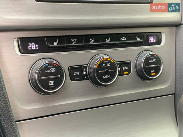 Черный Фольксваген Гольф, объемом двигателя 2 л и пробегом 260 тыс. км за 11399 $, фото 44 на Automoto.ua