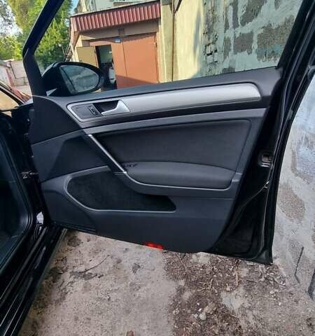 Черный Фольксваген Гольф, объемом двигателя 1.8 л и пробегом 174 тыс. км за 9200 $, фото 53 на Automoto.ua