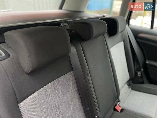 Чорний Фольксваген Гольф, об'ємом двигуна 1.6 л та пробігом 250 тис. км за 9900 $, фото 46 на Automoto.ua