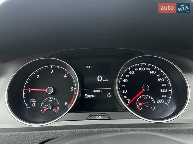 Чорний Фольксваген Гольф, об'ємом двигуна 1.6 л та пробігом 250 тис. км за 9900 $, фото 11 на Automoto.ua