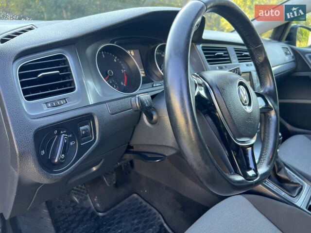 Черный Фольксваген Гольф, объемом двигателя 1.6 л и пробегом 206 тыс. км за 10500 $, фото 60 на Automoto.ua