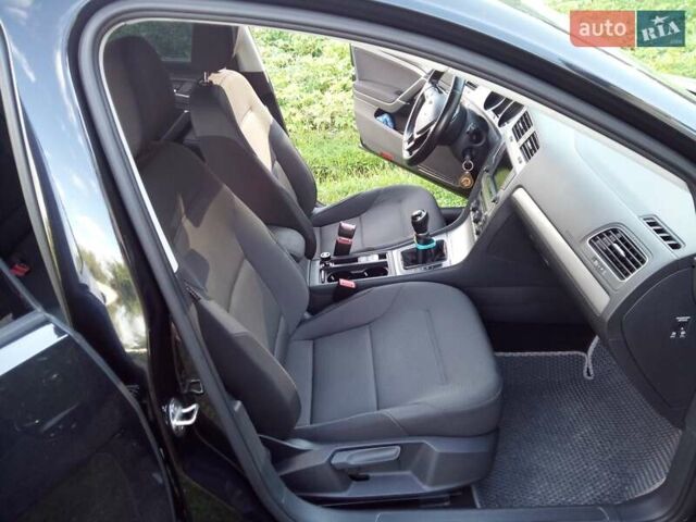 Черный Фольксваген Гольф, объемом двигателя 1.6 л и пробегом 221 тыс. км за 11100 $, фото 3 на Automoto.ua