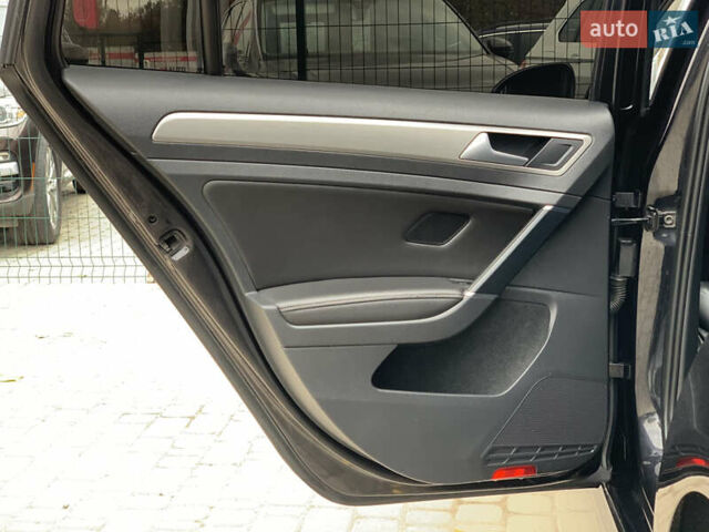 Черный Фольксваген Гольф, объемом двигателя 2 л и пробегом 260 тыс. км за 11399 $, фото 25 на Automoto.ua