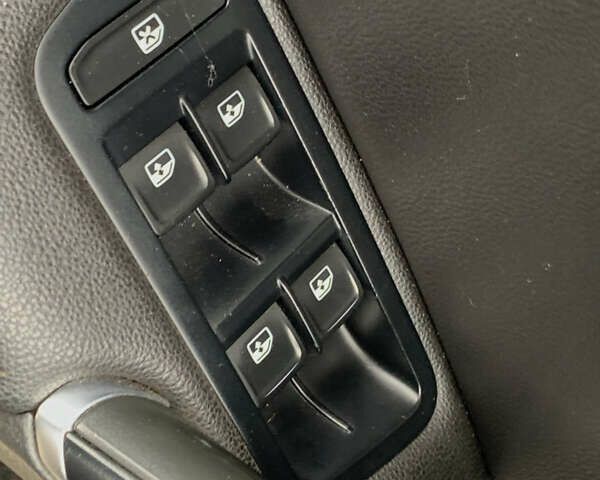 Черный Фольксваген Гольф, объемом двигателя 2 л и пробегом 260 тыс. км за 11399 $, фото 37 на Automoto.ua