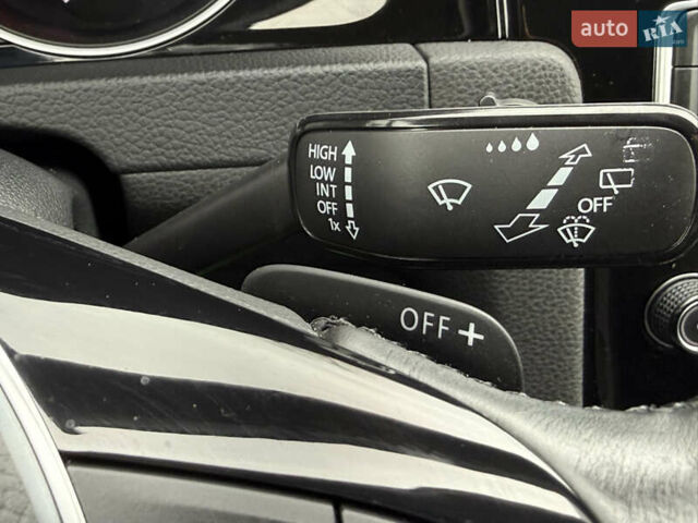 Черный Фольксваген Гольф, объемом двигателя 2 л и пробегом 236 тыс. км за 12450 $, фото 50 на Automoto.ua