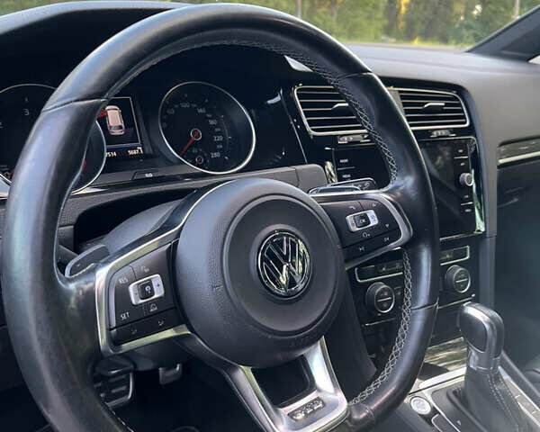 Черный Фольксваген Гольф, объемом двигателя 2 л и пробегом 260 тыс. км за 14500 $, фото 12 на Automoto.ua