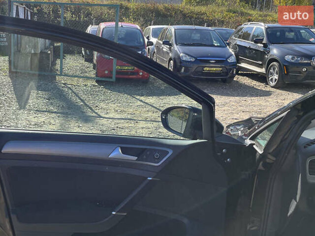 Черный Фольксваген Гольф, объемом двигателя 0 л и пробегом 215 тыс. км за 10300 $, фото 17 на Automoto.ua