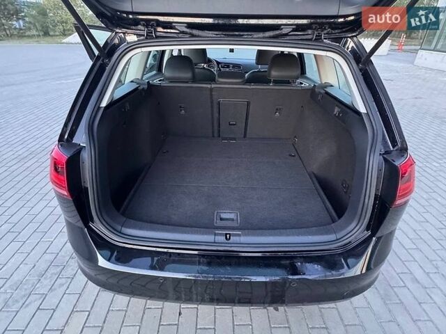 Черный Фольксваген Гольф, объемом двигателя 1.8 л и пробегом 132 тыс. км за 12900 $, фото 22 на Automoto.ua
