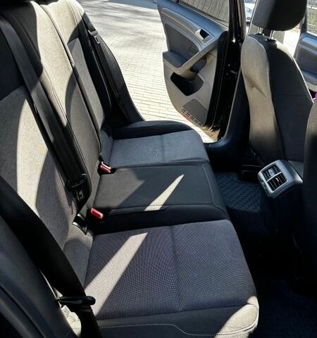 Черный Фольксваген Гольф, объемом двигателя 1.6 л и пробегом 268 тыс. км за 10800 $, фото 10 на Automoto.ua