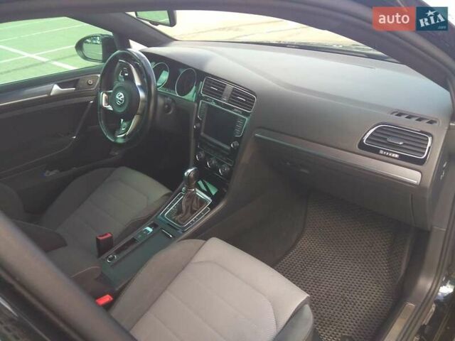 Черный Фольксваген Гольф, объемом двигателя 1.97 л и пробегом 235 тыс. км за 15500 $, фото 9 на Automoto.ua