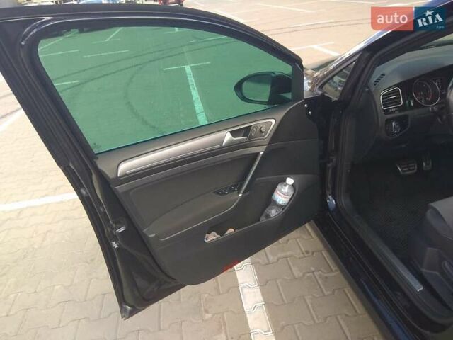 Черный Фольксваген Гольф, объемом двигателя 1.97 л и пробегом 235 тыс. км за 15500 $, фото 4 на Automoto.ua
