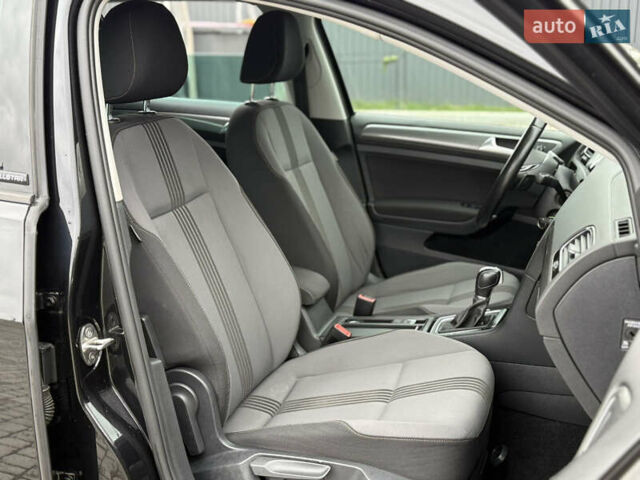 Черный Фольксваген Гольф, объемом двигателя 2 л и пробегом 236 тыс. км за 12450 $, фото 29 на Automoto.ua