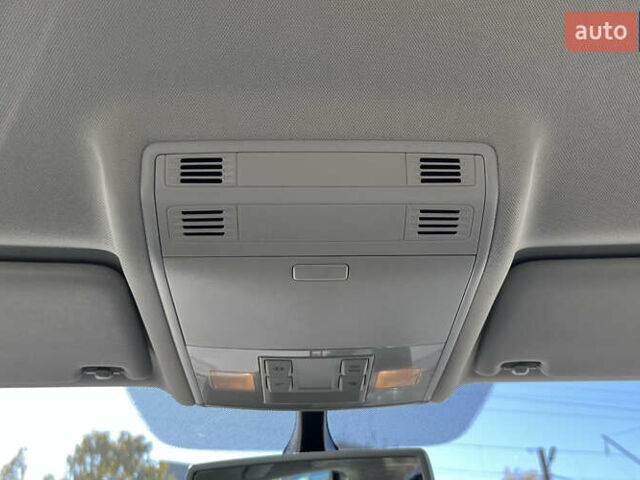 Черный Фольксваген Гольф, объемом двигателя 0 л и пробегом 215 тыс. км за 10300 $, фото 13 на Automoto.ua