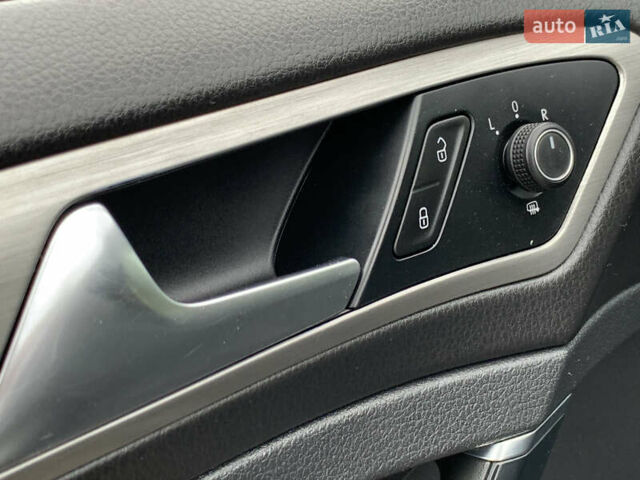 Черный Фольксваген Гольф, объемом двигателя 2 л и пробегом 260 тыс. км за 11399 $, фото 38 на Automoto.ua