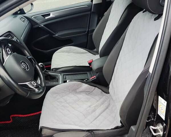 Чорний Фольксваген Гольф, об'ємом двигуна 1.97 л та пробігом 301 тис. км за 13000 $, фото 5 на Automoto.ua