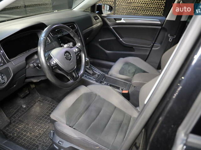 Чорний Фольксваген Гольф, об'ємом двигуна 1.6 л та пробігом 194 тис. км за 14800 $, фото 16 на Automoto.ua