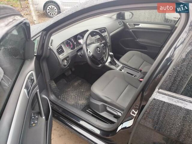 Черный Фольксваген Гольф, объемом двигателя 1.6 л и пробегом 245 тыс. км за 11555 $, фото 7 на Automoto.ua