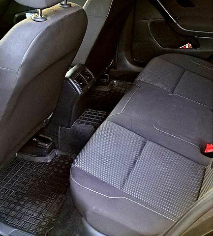 Чорний Фольксваген Гольф, об'ємом двигуна 1.6 л та пробігом 254 тис. км за 10800 $, фото 10 на Automoto.ua