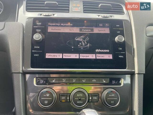 Черный Фольксваген Гольф, объемом двигателя 2 л и пробегом 205 тыс. км за 16500 $, фото 6 на Automoto.ua