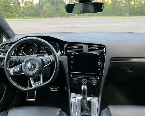 Черный Фольксваген Гольф, объемом двигателя 2 л и пробегом 260 тыс. км за 14900 $, фото 15 на Automoto.ua