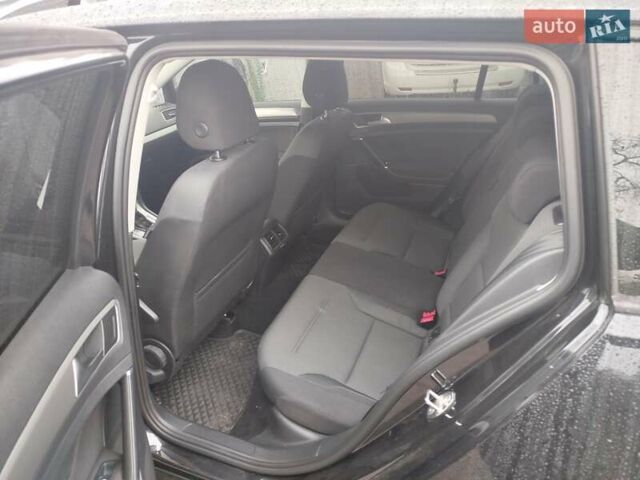 Черный Фольксваген Гольф, объемом двигателя 1.6 л и пробегом 245 тыс. км за 11555 $, фото 8 на Automoto.ua