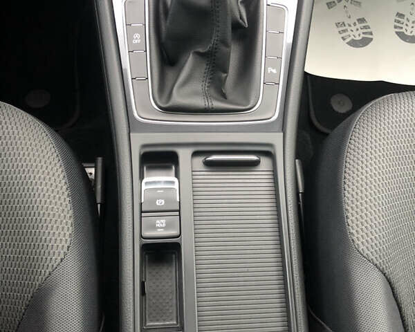 Черный Фольксваген Гольф, объемом двигателя 1.6 л и пробегом 224 тыс. км за 13650 $, фото 33 на Automoto.ua